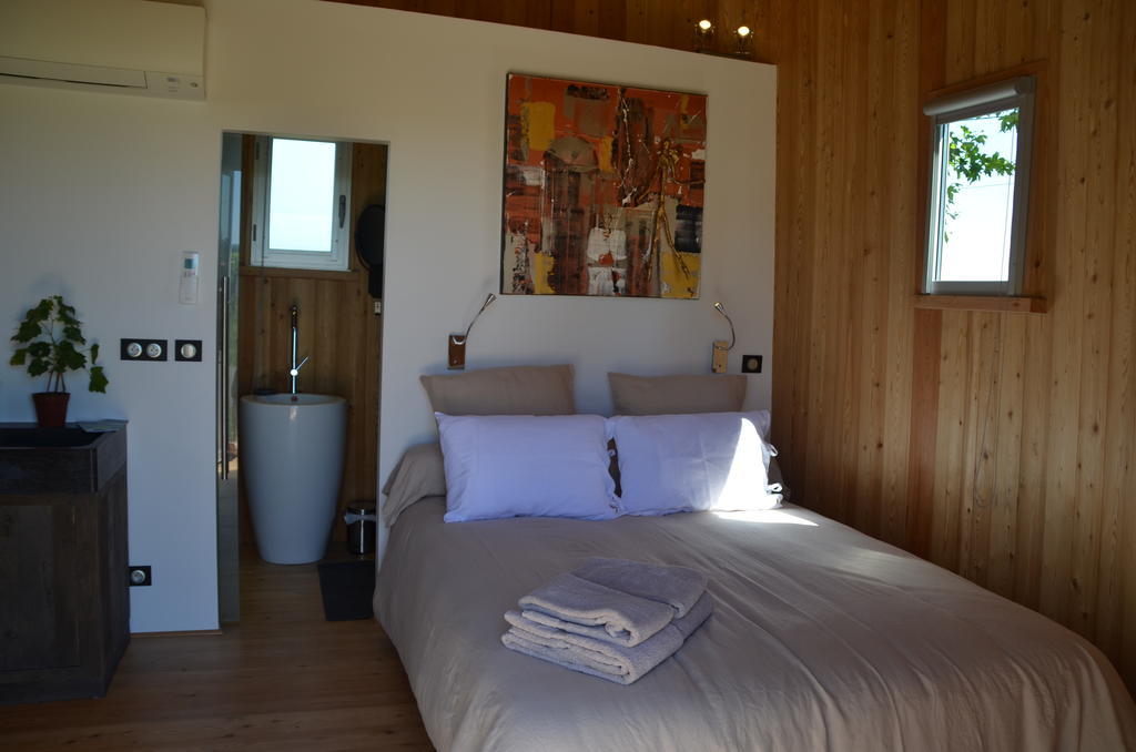Coup 2 Foudres Bed & Breakfast Saint-Jean-de-Blaignac Phòng bức ảnh