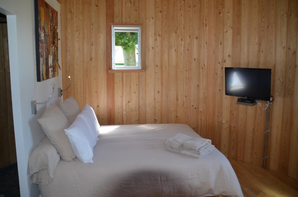 Coup 2 Foudres Bed & Breakfast Saint-Jean-de-Blaignac Phòng bức ảnh